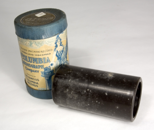 Um cilindro da Columbia Phonograph, circa 1905, similar aos que Apgar usou para fazer suas gravações. Futuremuseum.co.uk