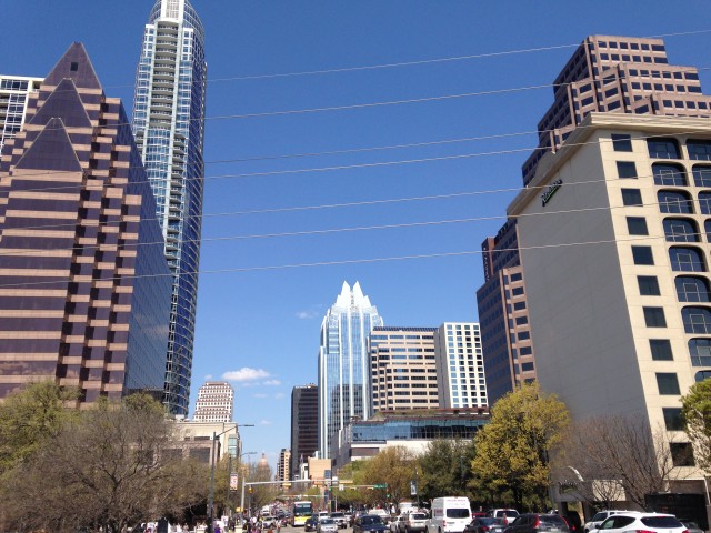 Avenida principal de Austin, capital do Texas e sede do SXSW (foto: Leandro Beguoci)