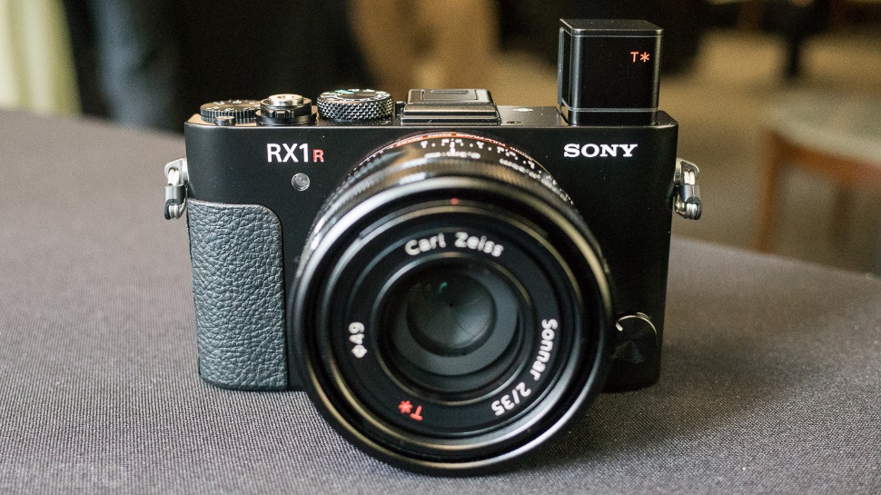 Câmera Sony RX1r Mark II