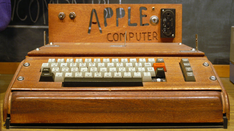 apple-1-case
