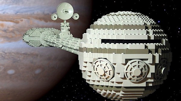 Discovery One feita de LEGO.