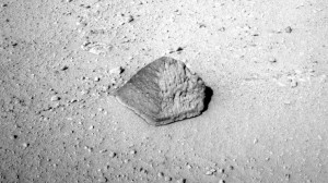 Pedra piramidal em Marte.