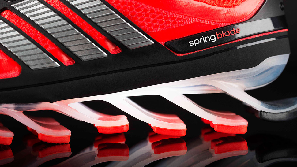 Adidas Springblade: um tênis com 