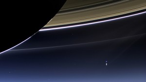 A Terra vista de Saturno.