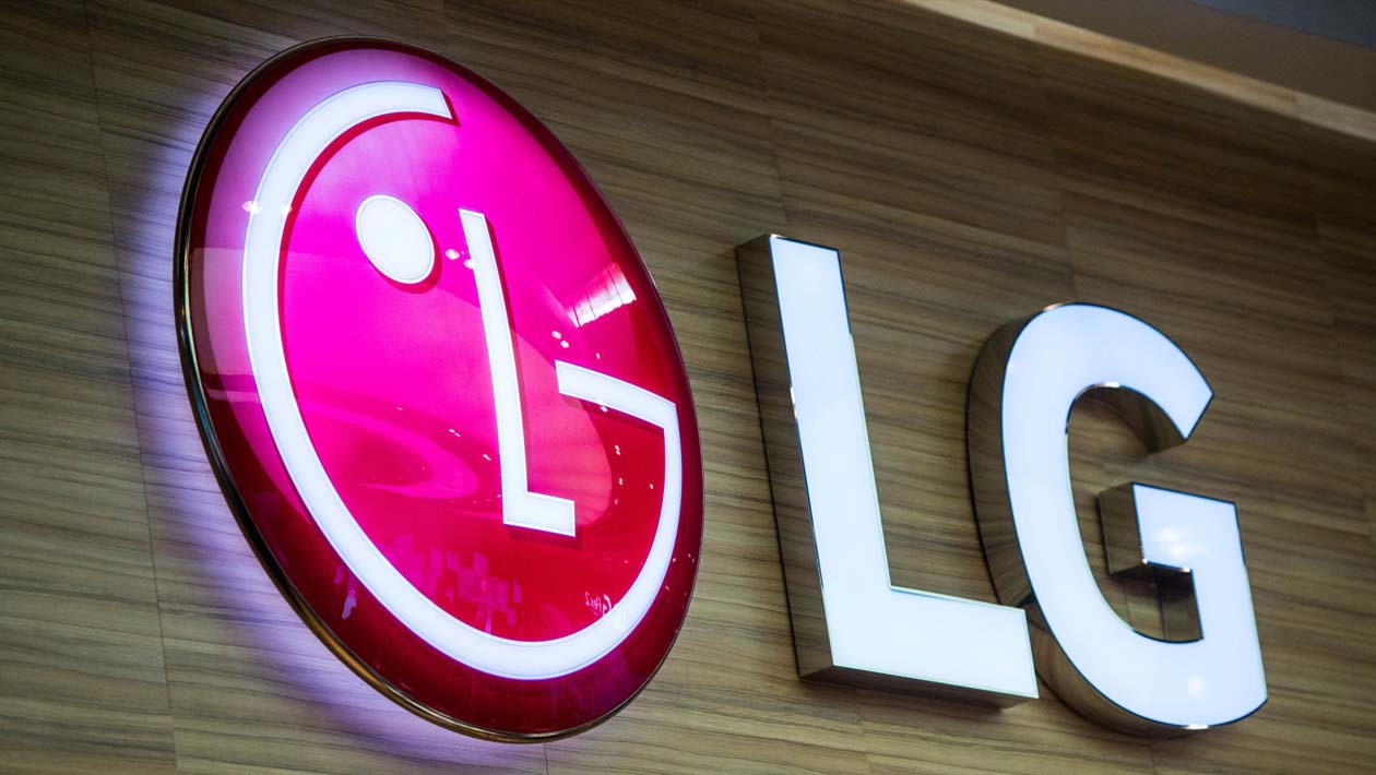 Logo da LG luminoso em parede
