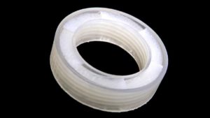 Material anti-ruído em forma de anel criado por pesquisadores da Universidade de Boston