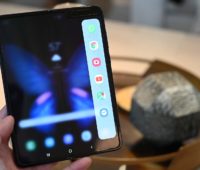 Galaxy Fold mostrando últimos apps abertos para multitasking