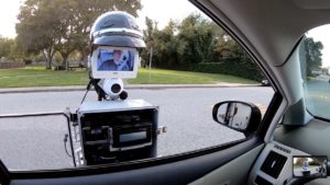 Robô policial foi pensado para abordagens no trânsito