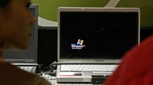 Laptop com Windows XP em loja