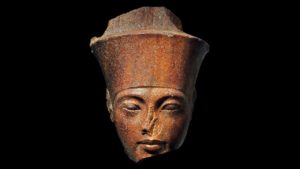 A escultura de Rei Tutancâmon