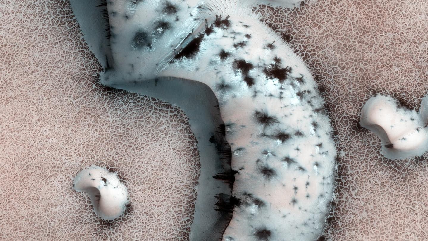 Calota de gelo avistada em Marte