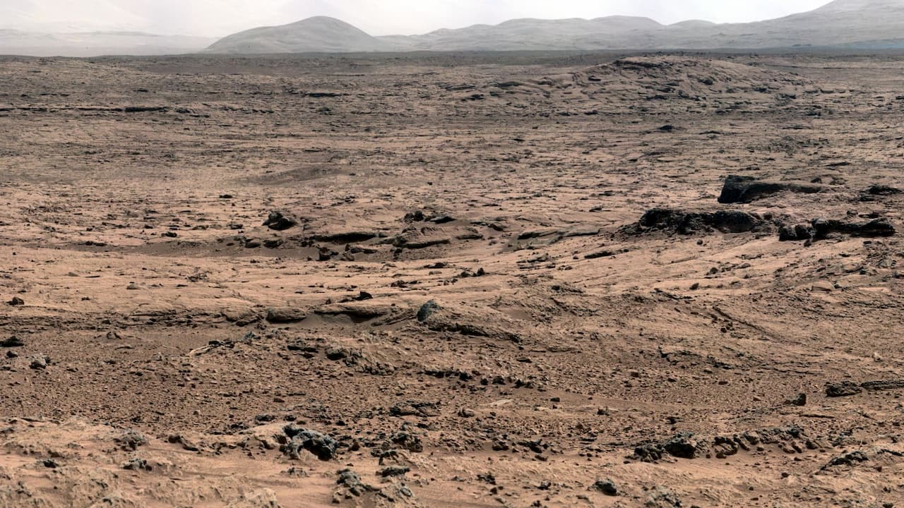 Cratera Gale, em imagem via Curiosity
