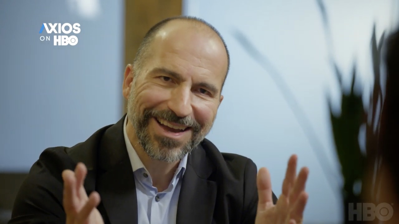 CEO da Uber, Dara Khosrowshahi, em entrevista ao Axios