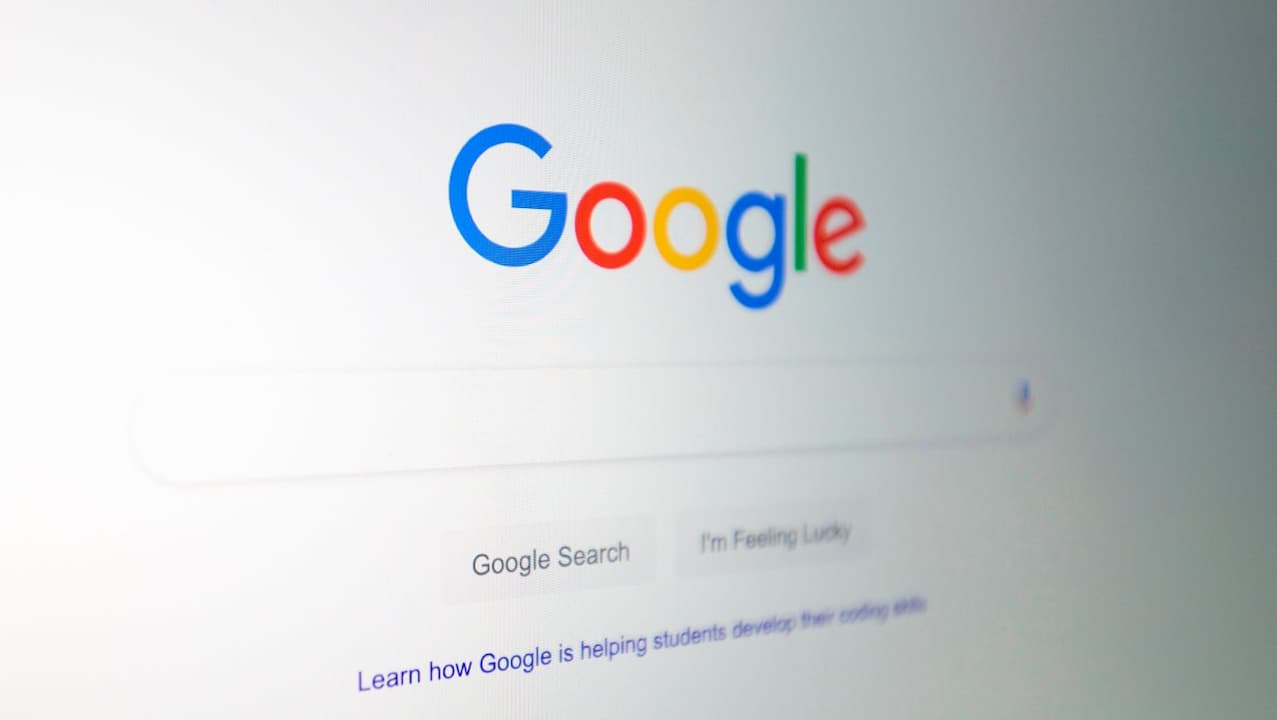 Foto do logo do Google na página de buscas