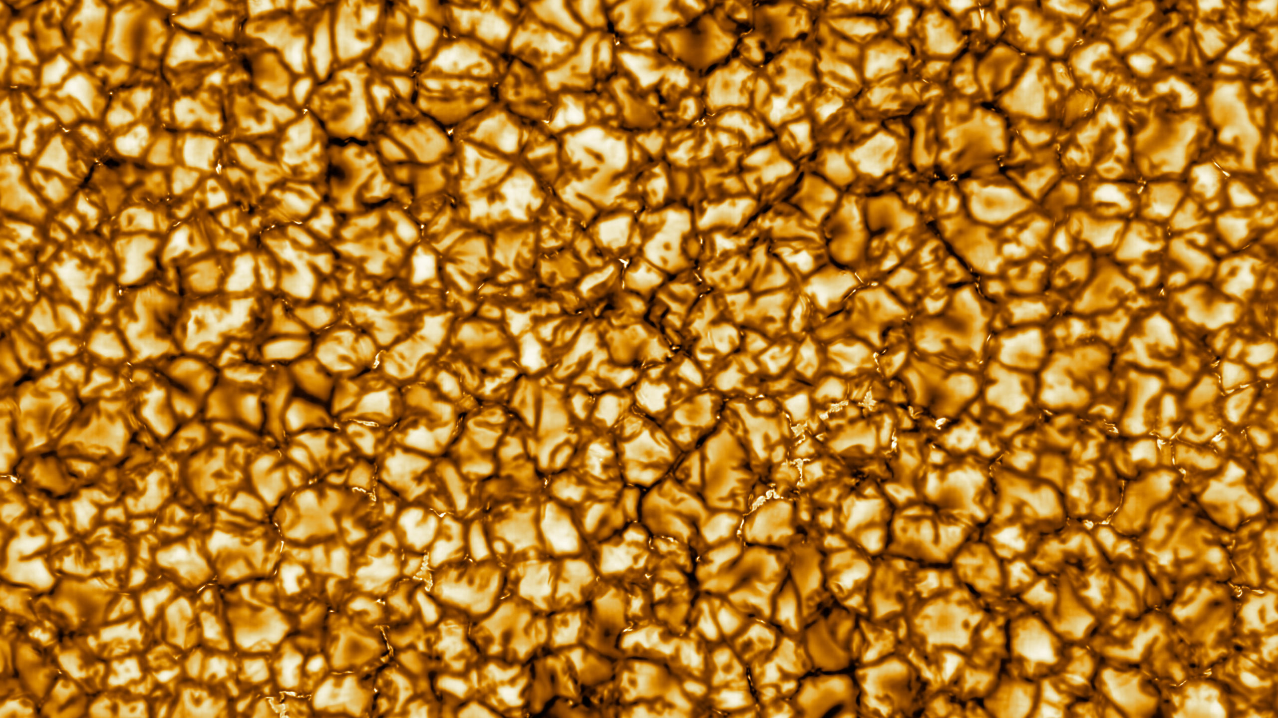 Imagem de superfície do Sol feita pelo Telescópio Solar Inouye