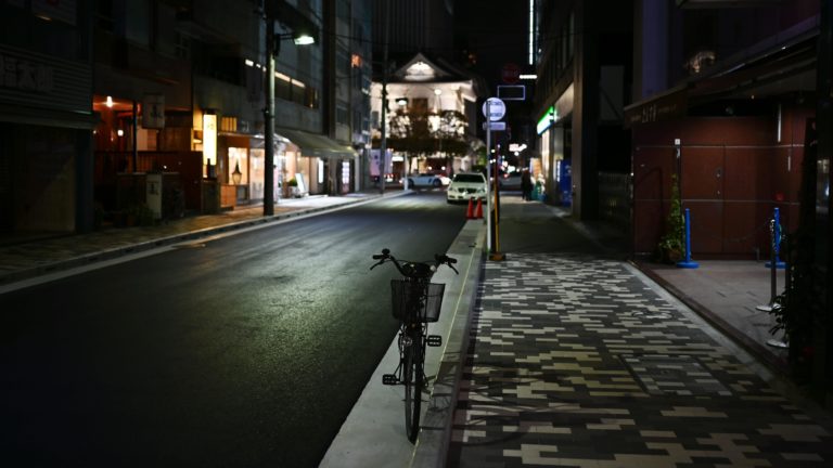 Rua da área de Ginza, em Tóquio (Japão), em foto de 15 de março de 2020. Crédito: Getty Images