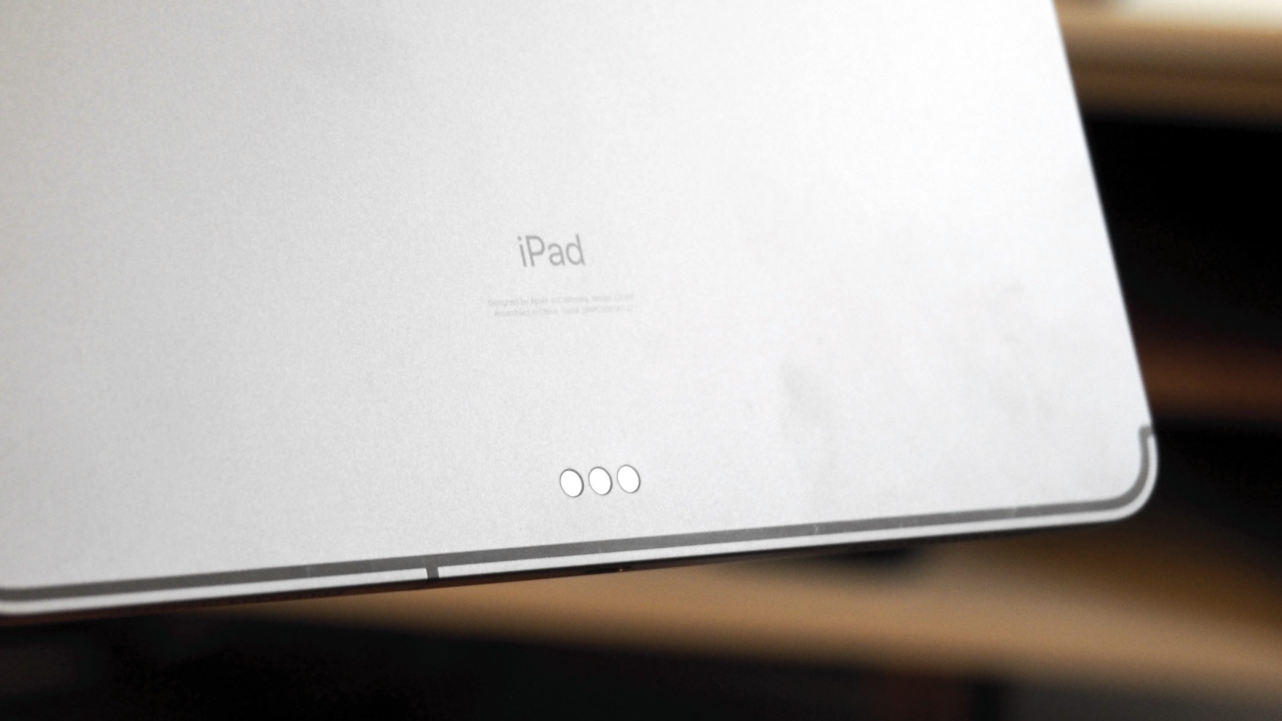 Conector para o Smart Keyboard Folio no iPad Pro 2020