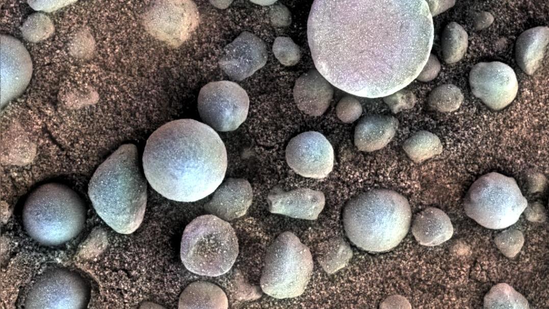 Mirtilos em Marte. Crédito: NASA/JPL-Caltech/Cornell/USGS