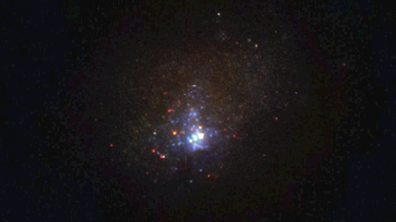 A galáxia anã Kinman está localizada a 75 milhões de anos-luz da Terra