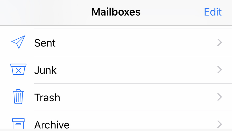 Interface do Apple Mail no iPhone com destaque para a pasta de spam. Crédito: Gizmodo