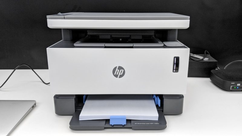 Сколько страниц в комплекте идет к устройству hp neverstop laser 1200w