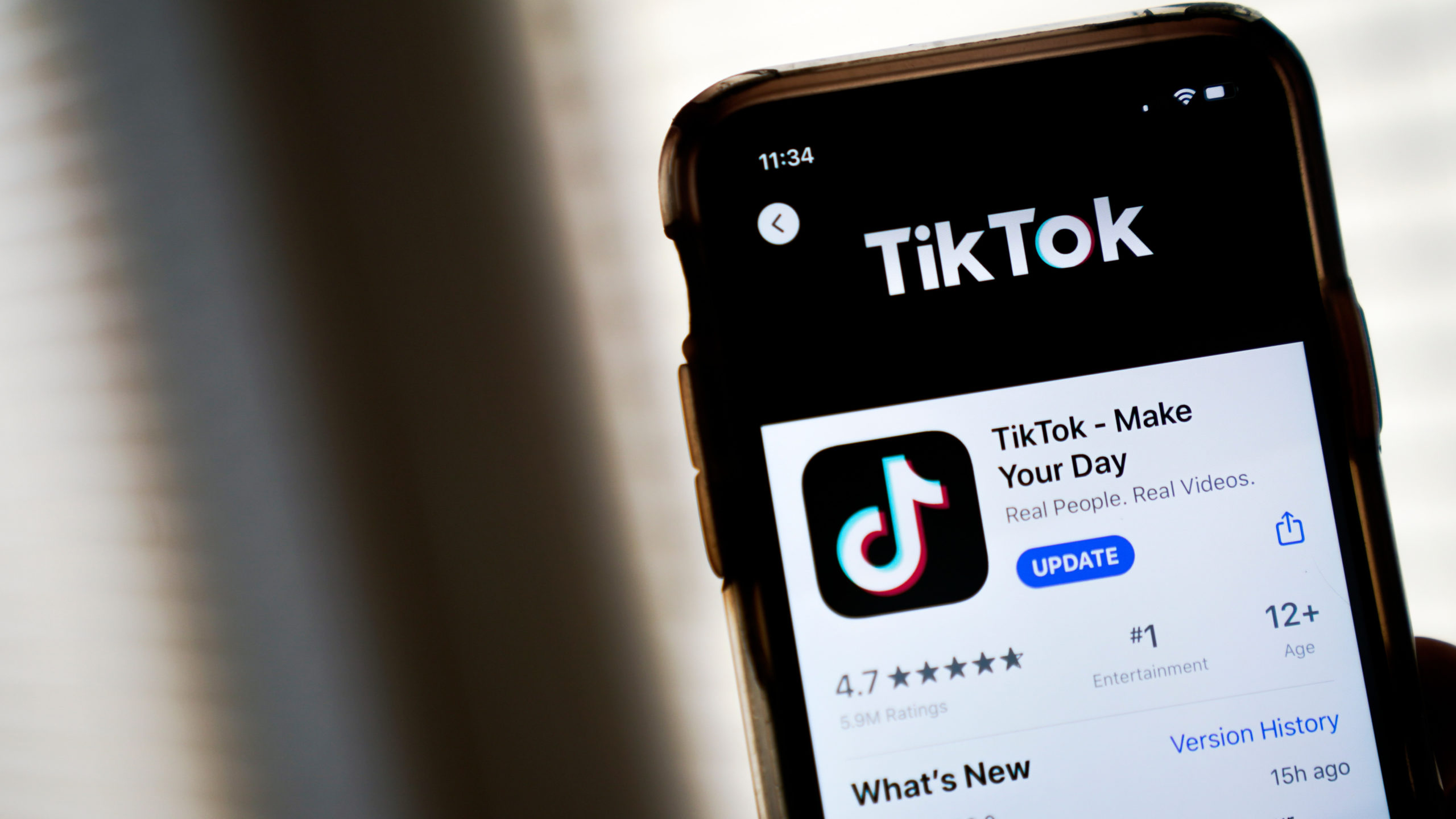 Tela de download do TikTok em um iPhone. Crédito:Drew Angerer/Getty Images