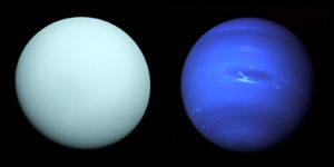 Urano (esq.) e Netuno (dir.). Crédito: NASA/JPL-Caltech