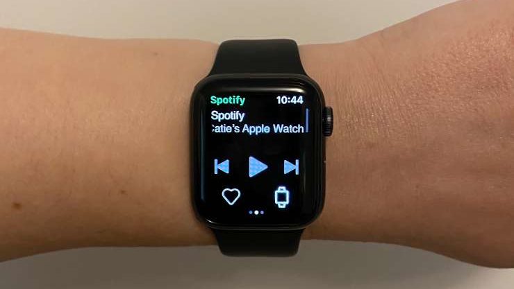 Spotify no Apple Watch. Imagem: Catie Keck (Gizmodo)