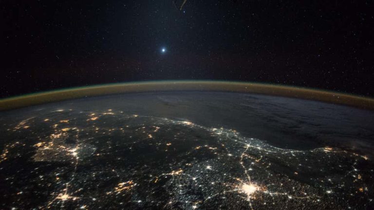 foto da terra por satélite