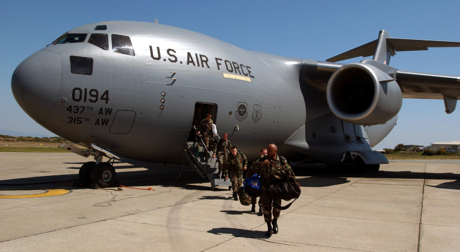 Militares da Força Aérea Americana são dispensados após negarem vacina da Covid