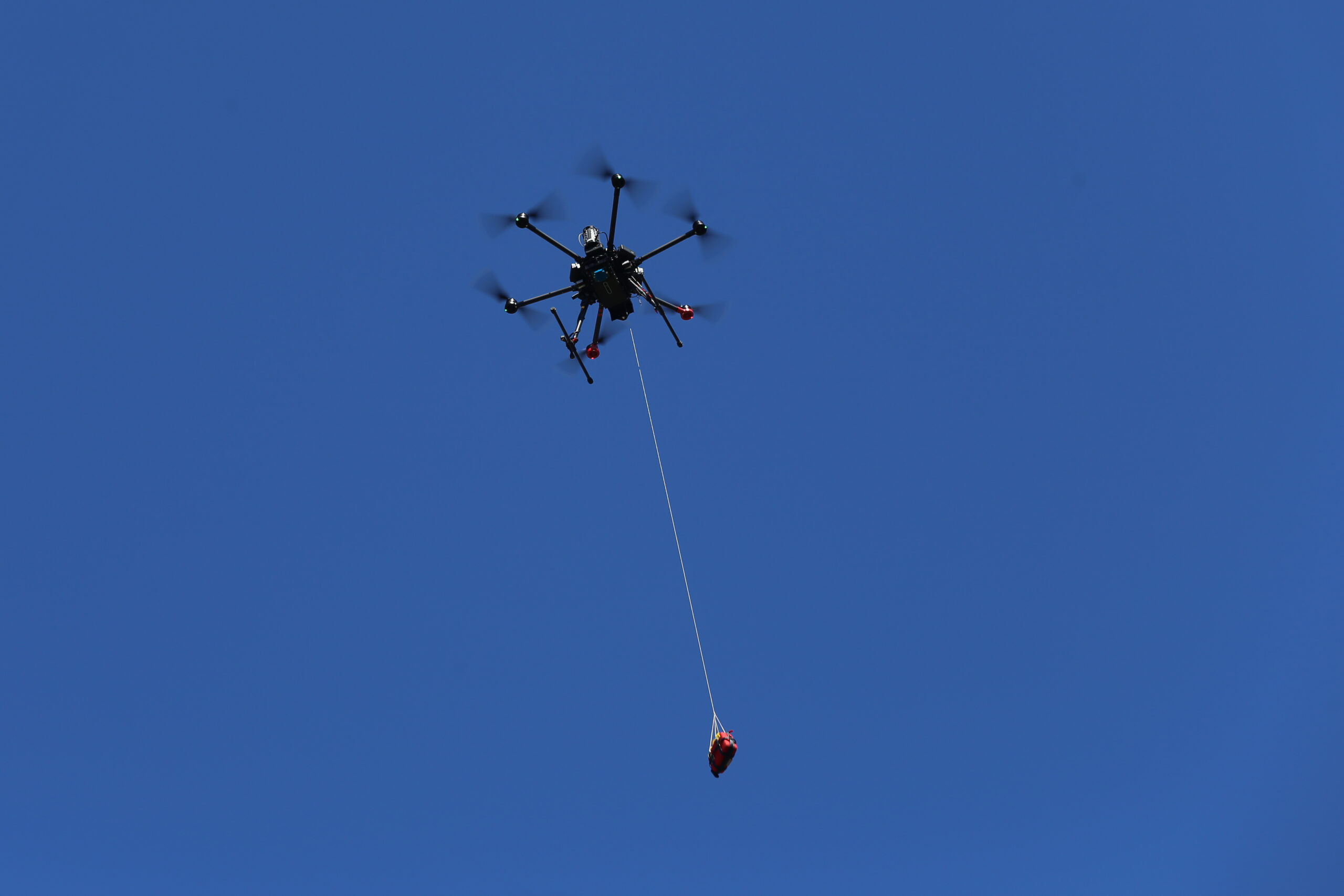 Drone com desfibrilador