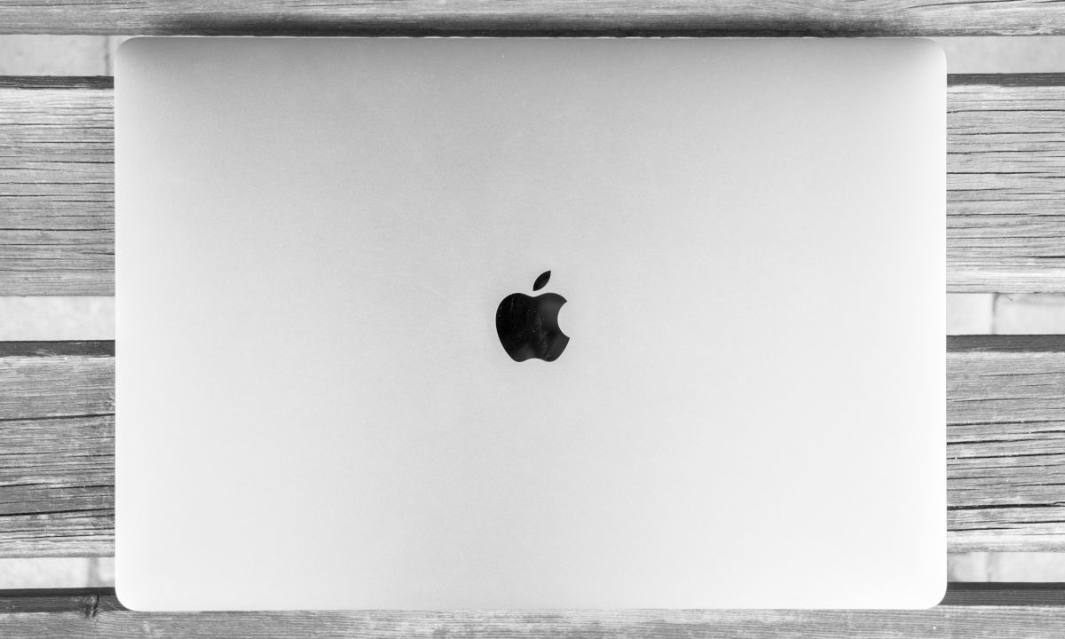 Apple promete corrigir de vez problema em bateria de MacBooks