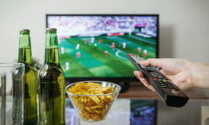 Ano de Copa é ano de trocar a TV: qual a melhor pro futebol?