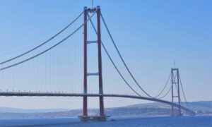 Inaugurada ponte suspensa que liga Europa e Ásia, a mais longa do mundo