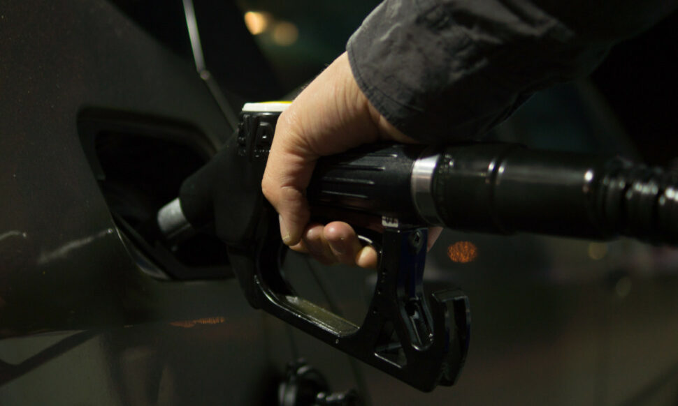 eFuel, conheça a gasolina que não vem do petróleo