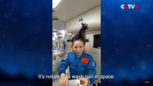 Lavar cabelo espaço