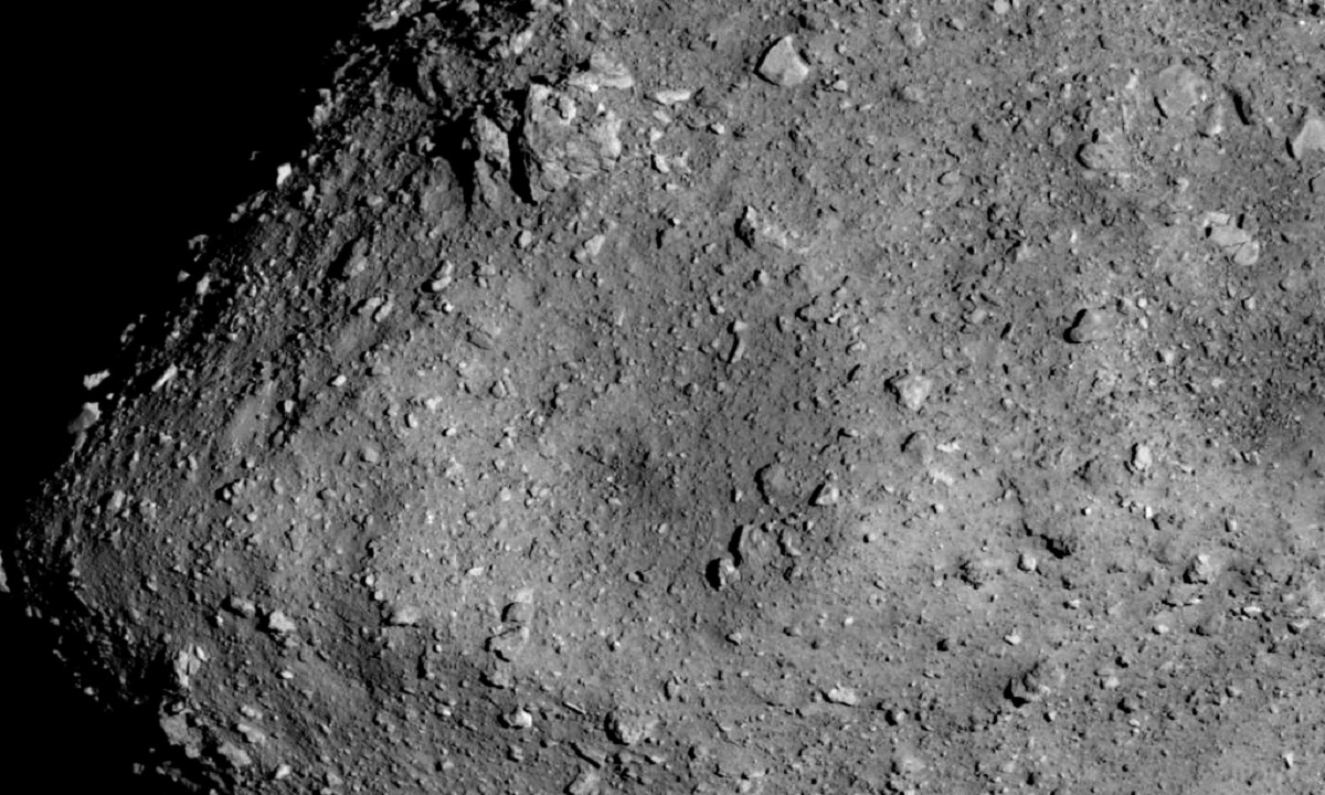 Sonda espacial viaja a asteroide e recolhe poeira mais velha que o Sol