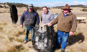 Deve ser da SpaceX: fazendeiro australiano encontra carcaça no solo