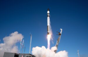 Rocket Lab marca data para missão que vai buscar vida em Vênus