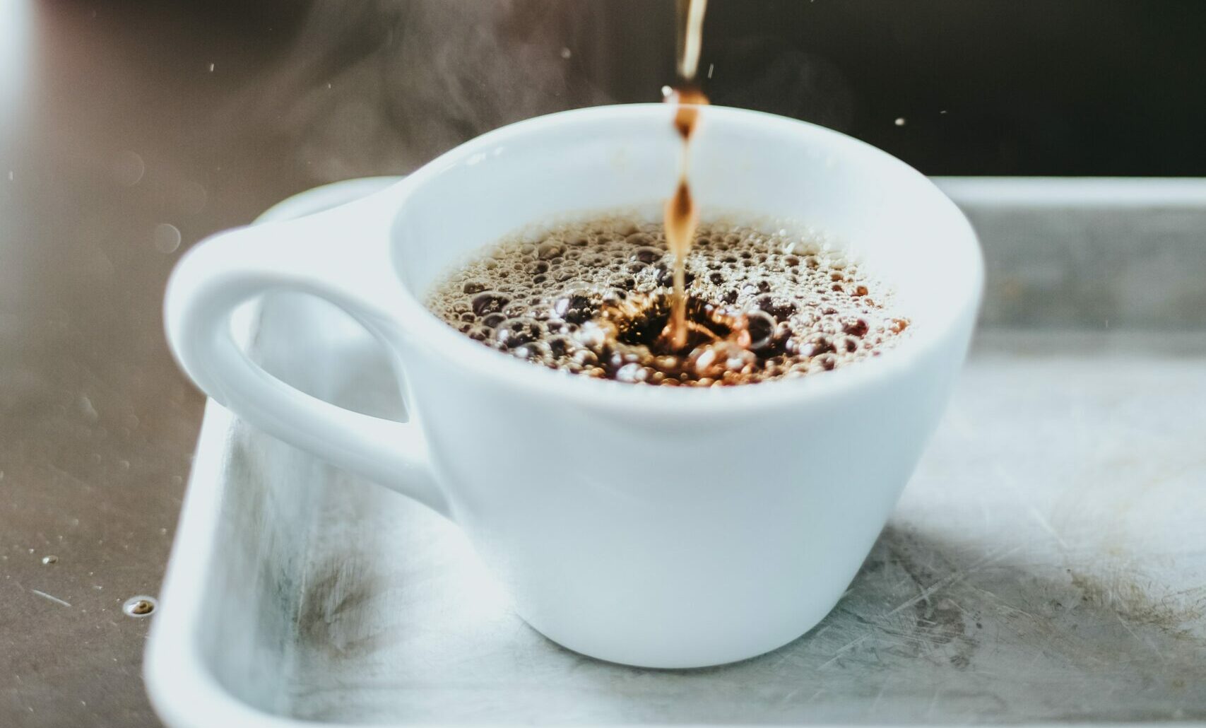 Pessoas que bebem café tendem a viver mais, sugere estudo