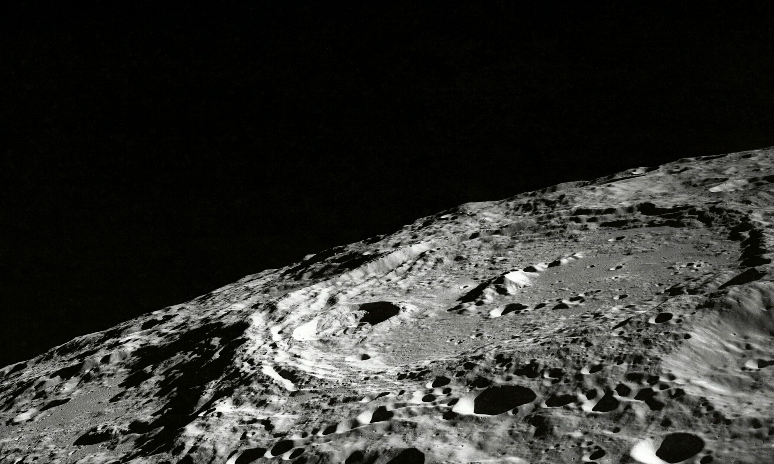 Missão chinesa Chang'e-5 descobre novo mineral na Lua