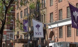 Professor da Universidade de Nova York é demitido por dar aulas “muito difíceis”