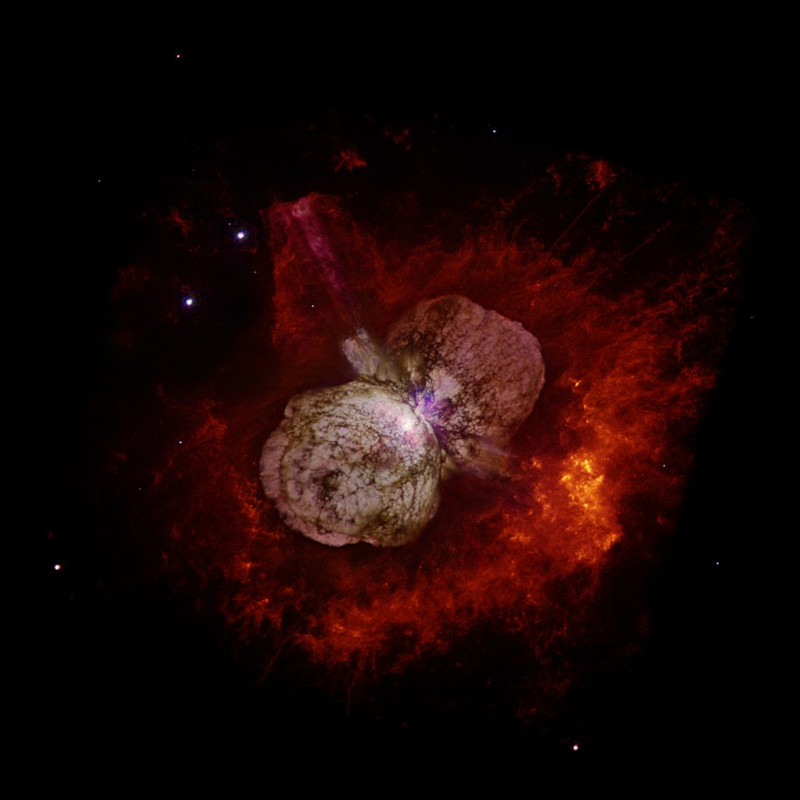 Hubble captou os restos de uma antiga explosão no sistema binário de Eta Carinae