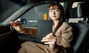 LG lança alto-falantes “invisíveis” que vão em qualquer lugar do carro