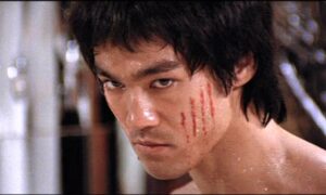 Bruce Lee pode ter morrido de tanto tomar água, diz novo estudo