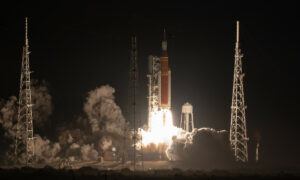 Após 50 anos, NASA dá inicio ao retorno à Lua com decolagem da Artemis 1