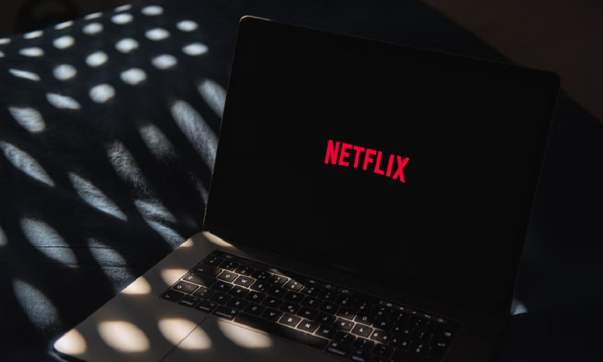 Netflix lança plano básico com publicidade