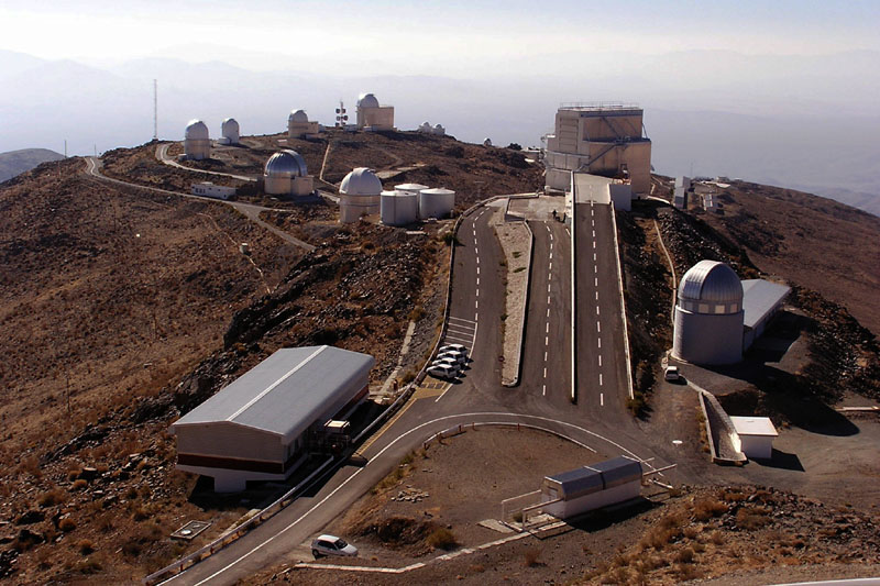Vista do Observatório La Silla, no deserto do Atacama.