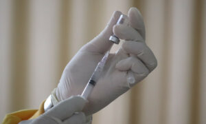 Vacina do Butantan contra a dengue tem alta eficácia em fase de testes