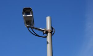 3,5 milhões de câmeras de rua podem ser espionadas por qualquer um, diz estudo